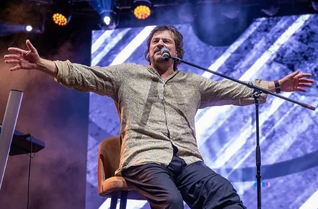 Alenu Islamoviću otkazan nastup u Zavidovićima jer je održao koncert u Srbiji 11. jula