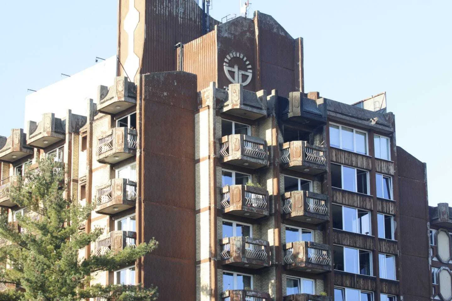 Dom radi uprkos inspekcijskoj zabrani