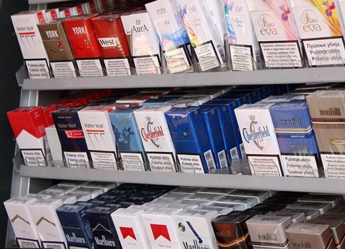 Putnici ovo ne znaju, koliko cigareta, duhana, cigara i IQOS proizvoda smijete unijeti?