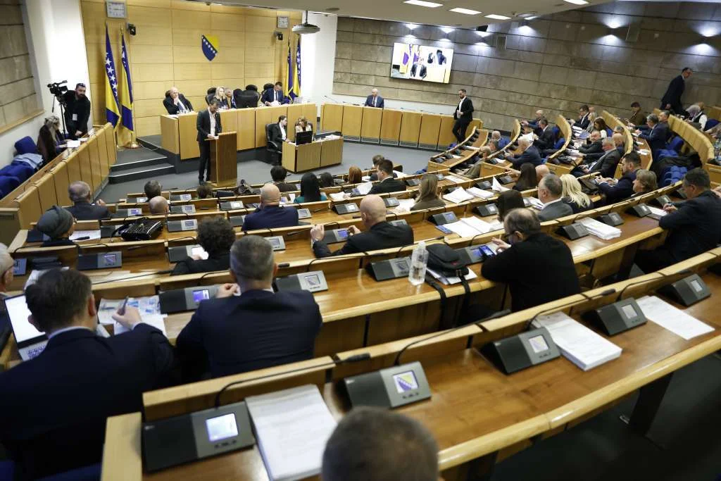 Dobra stara navika - kada nešto nekome ne odgovara, blokira se rad Parlamenta