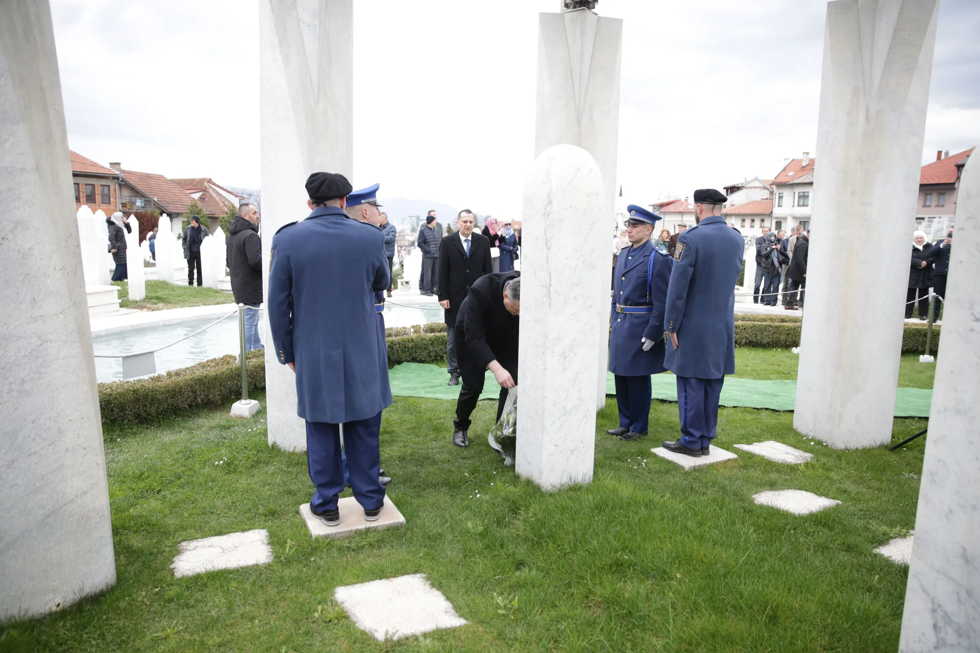 Općina Stari Grad optužila Memorijalni centar za ilegalno korištenje parkinga