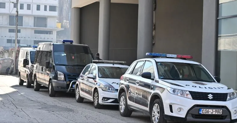 Tim za droge MUP-a KS ponovo hapsio u Sarajevu, mladić zatečen sa marihuanom 