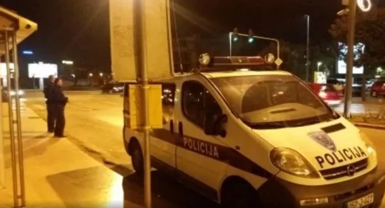 Razbojništvo u Konjicu, mladić sa pištoljem upao u ugostiteljski objekat, uhvaćen je