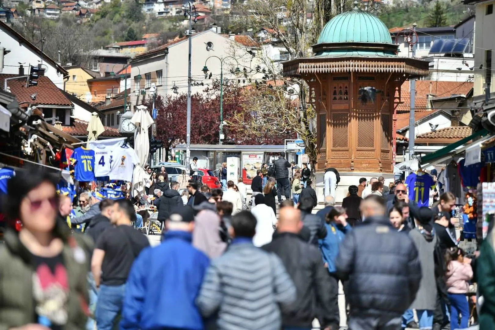 Danas sunčano uz umjerenu oblačnost, evo kakvo nas vrijeme očekuje za Bajram