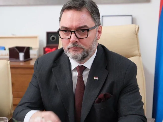 Staši Košarcu navodno prijete smrću jer je izjavio saučešće povodom smrti zločinca Mladića