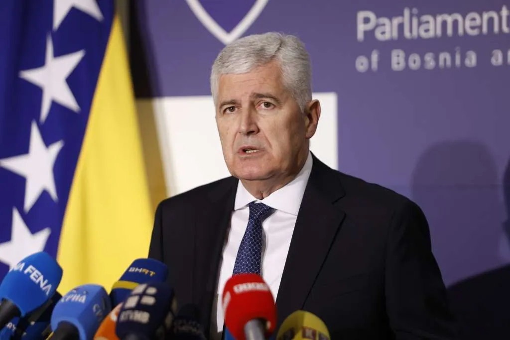  Čović najavio razgovore sa SDA: Ne smijemo to ostaviti mladim generacijama 