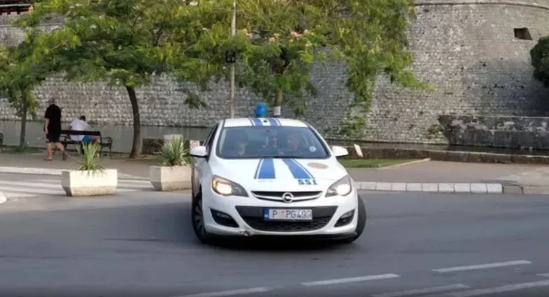 Uhapšen mladić iz Srbije: Sumnja se da je bacio bombu na vilu poznatog privrednika