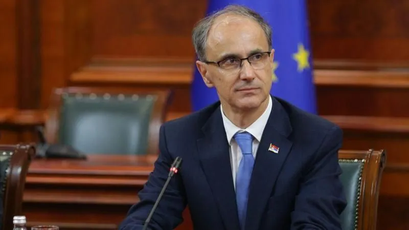Macut u Banju Luku stiže automobilom, kaže da Srbija neće dizati tenzije