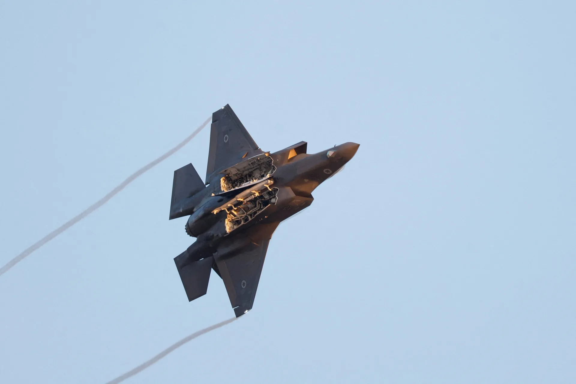 Dron primijećen blizu granice, NATO podigao lovce, evakuisan predsjednik i premijerka