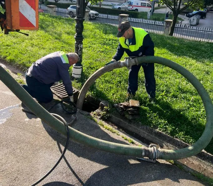 Zbog novog kvara na vodovodnoj mreži kompletno sarajevsko naselje ostaje bez vode