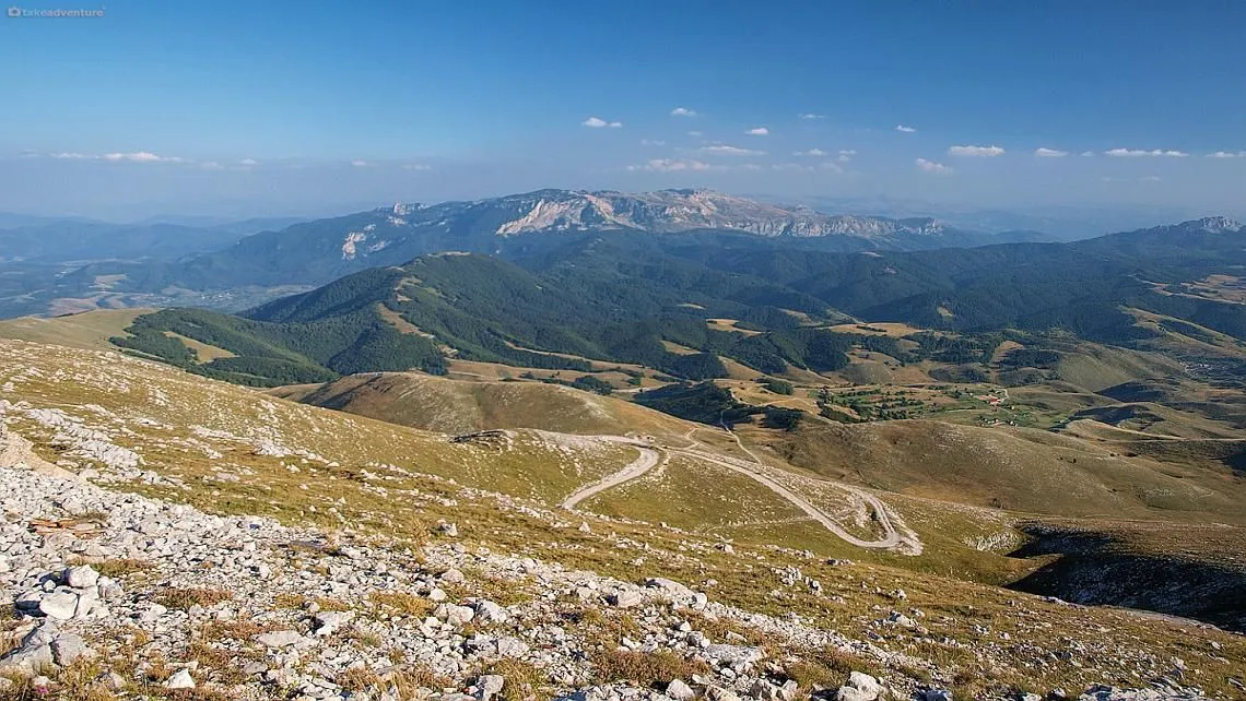 Veju, veju pahulje - zapadao prvi snijeg ove sezone na Bjelašnici