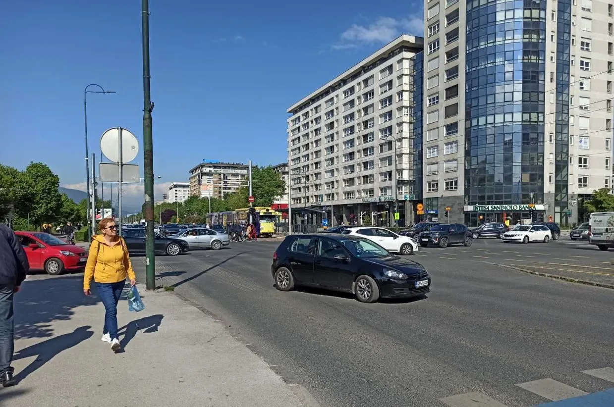 Turski tramvaj na šinama