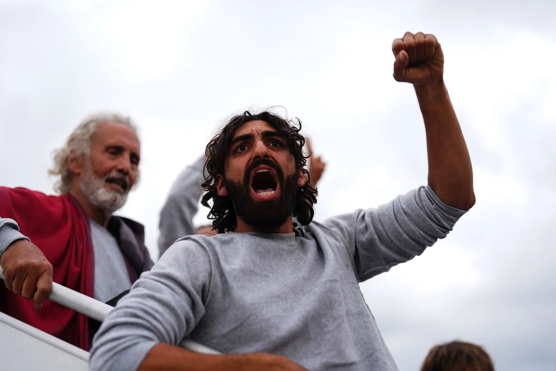  (FOTO) Aktivisti iz Globalne flotile za Gazu sletjeli u Istanbul - slika 5