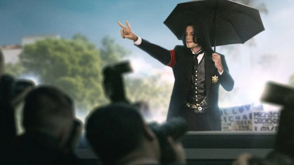 Objavljen trailer za Netflixovu seriju o Michaelu Jacksonu i kontroverznom suđenju
