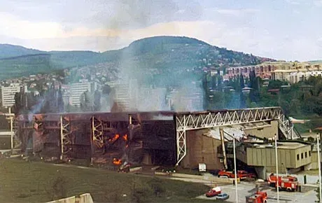 Na današnji dan agresori granatirali Zetru - 34 godine otkako je gorio ponos Sarajeva