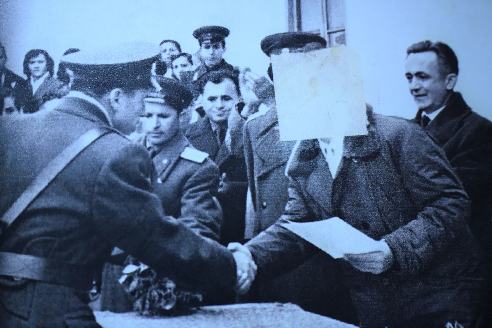Ljudi koji bi se zamjerili režimu bili bi "izbrisani" sa fotografija i iz historije