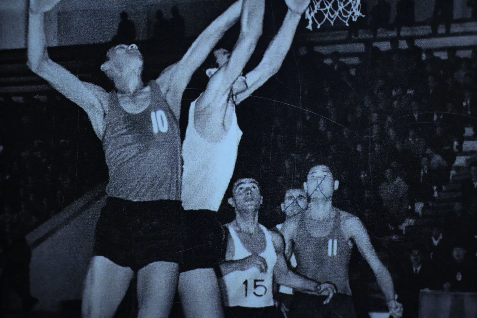 Ljudi koji bi se zamjerili režimu bili bi "izbrisani" sa fotografija i iz historije