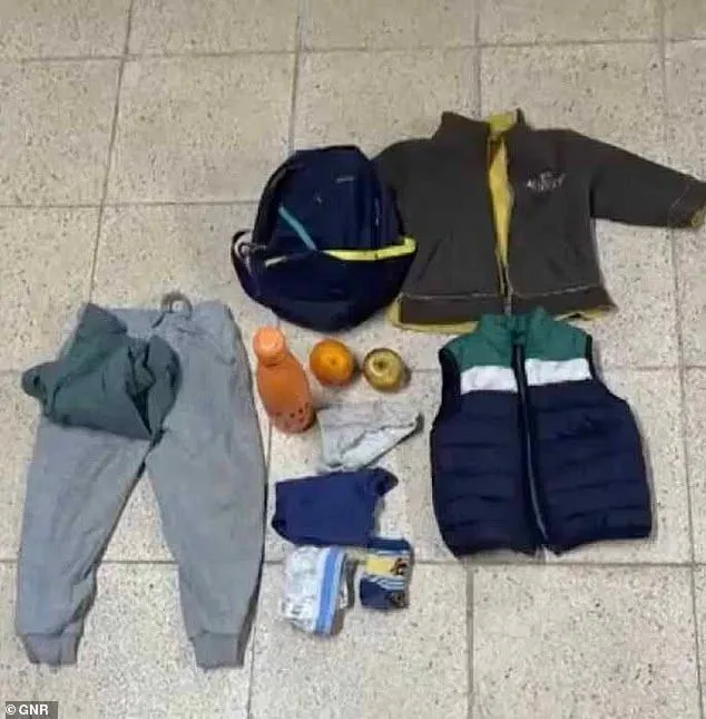Francuski par napustio djecu (4 i 5) u šumi, imali povez preko očiju