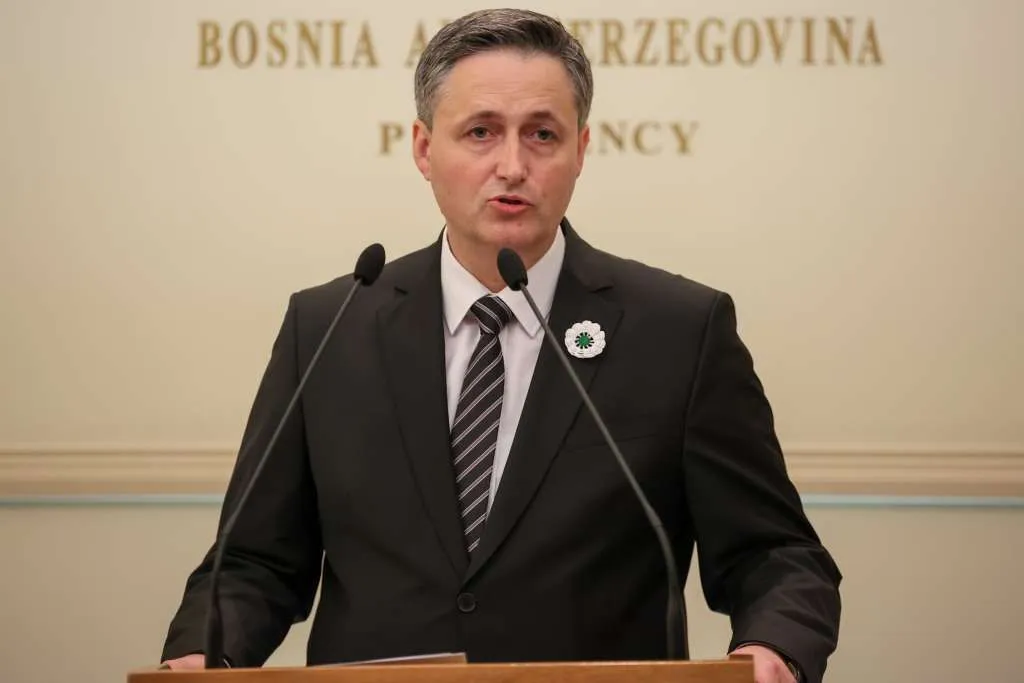 Bećirović: Rezolucija o Srebrenici jedna od najvećih diplomatskih i moralnih pobjeda BiH