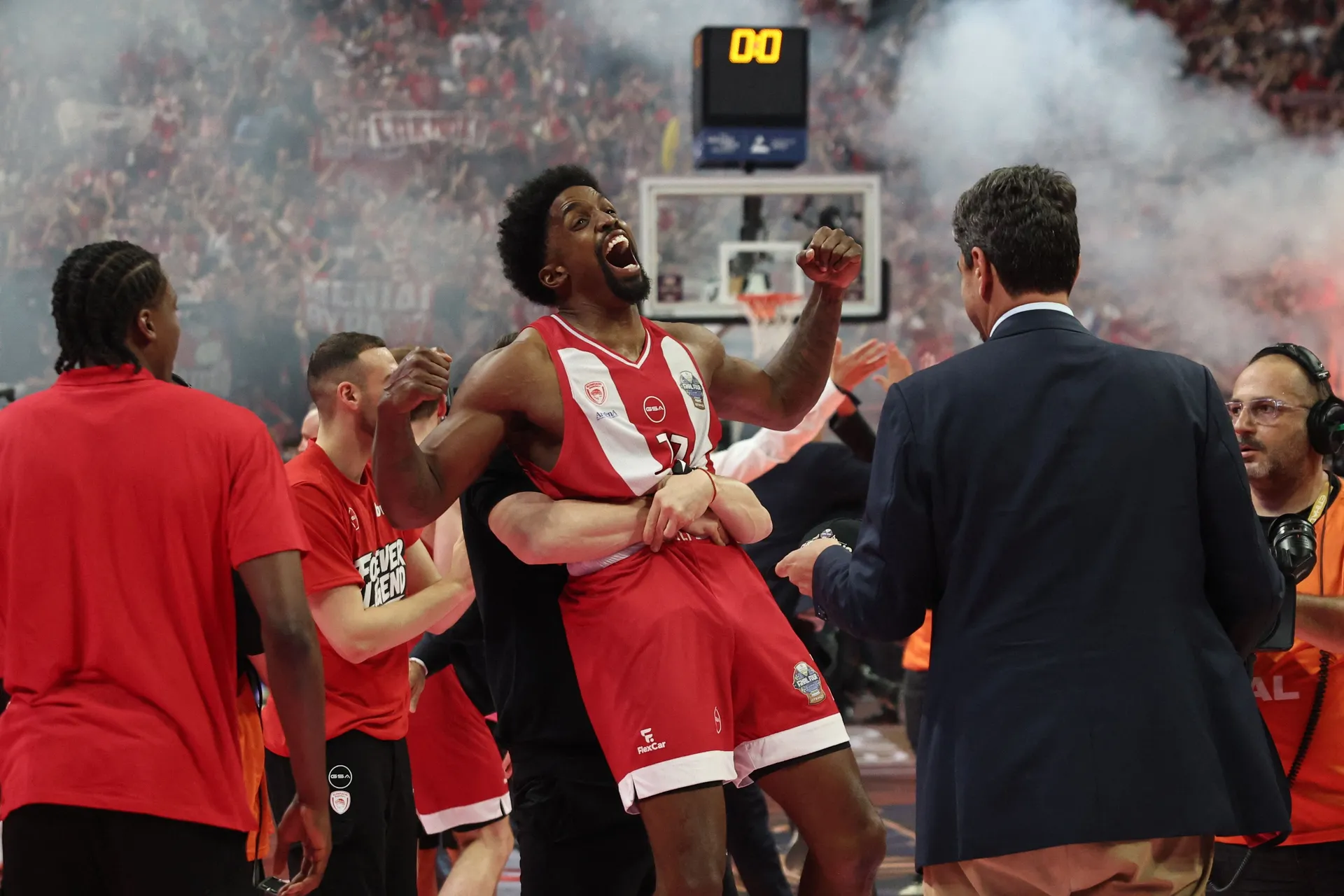 Olympiacos u paklu Atine srušio Real Madrid za četvrtu titulu evropskog prvaka