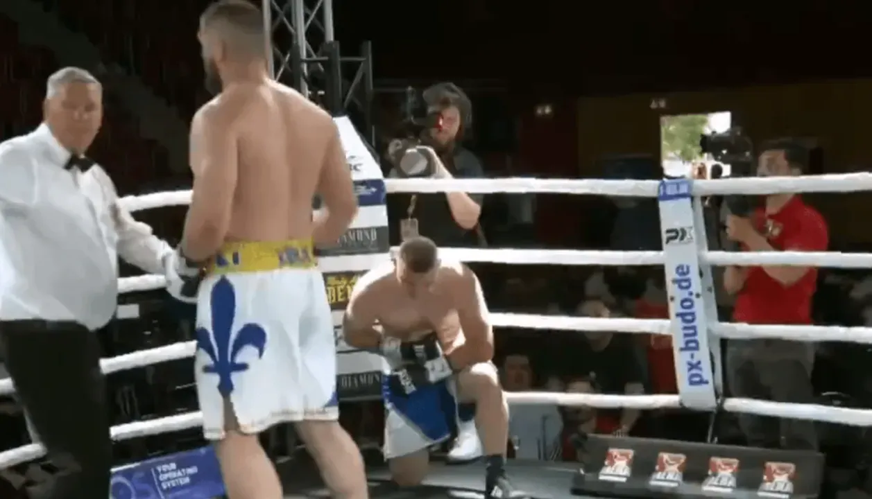 (VIDEO) Ahmed Krnjić silovitim udarcem nokautirao Bojana Čestića