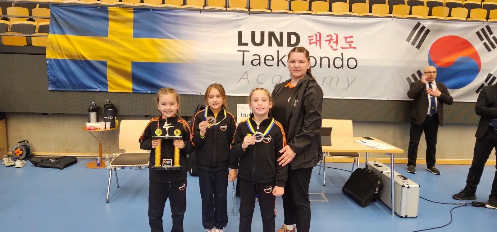 Tri medalje za Iskru u Švedskoj: Sjajan nastup bh. takmičarki na prestižnom turniru