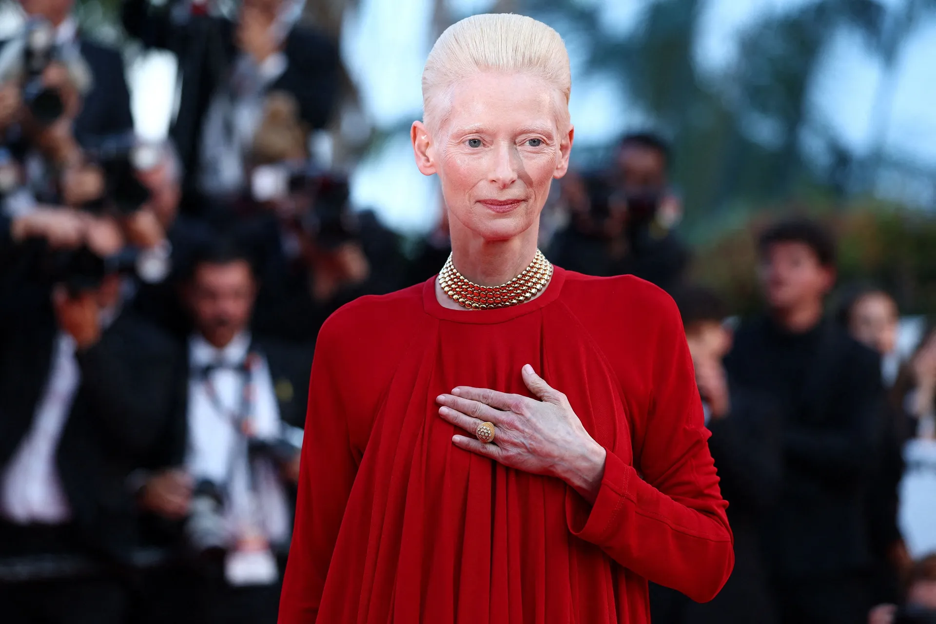 Tilda Swinton pokazala da uz savršenu haljinu šminka nije potrebna