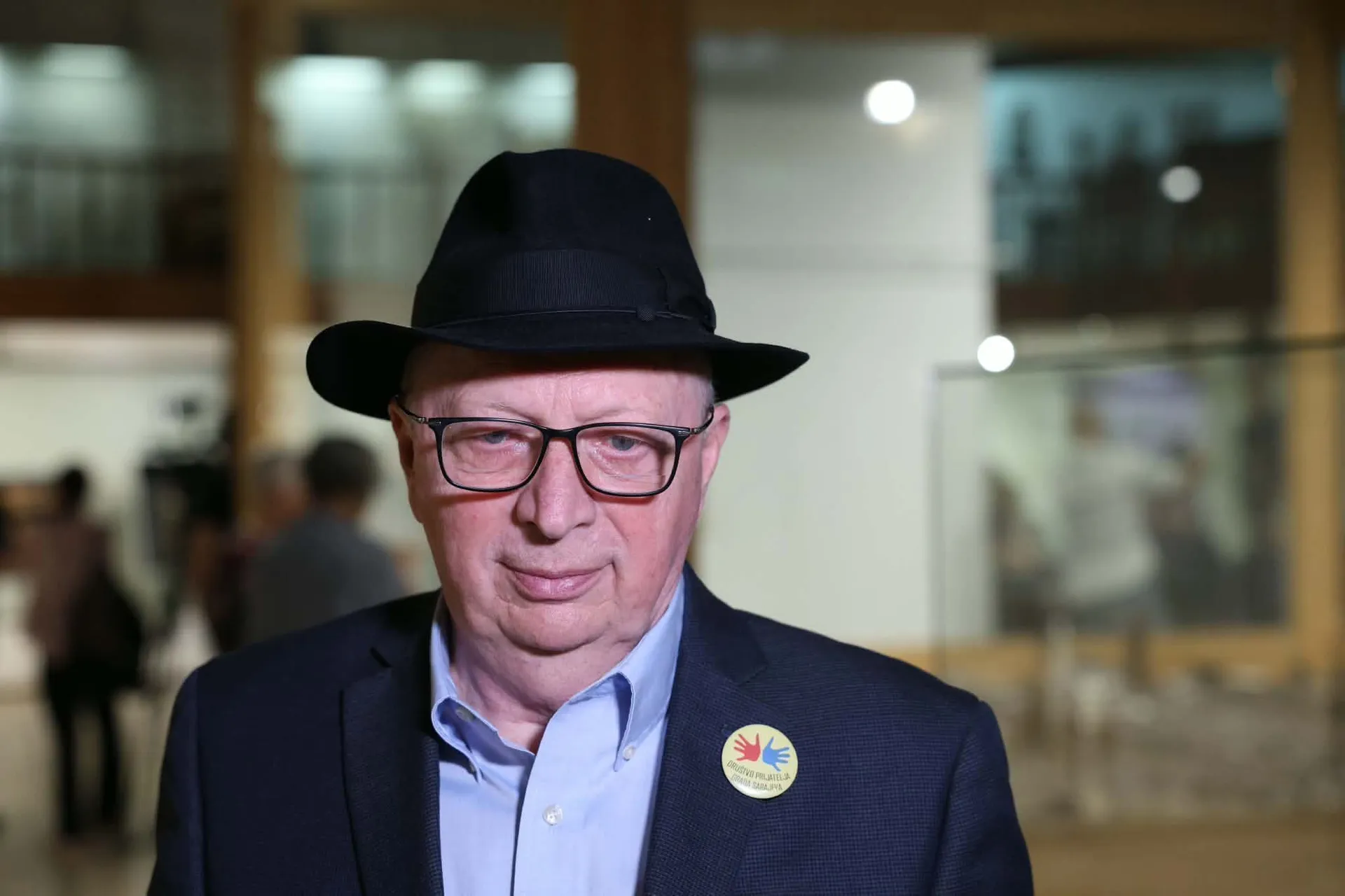 Izložba "Život u opkoljenom Sarajevu - iz objektiva Rikarda Larme"