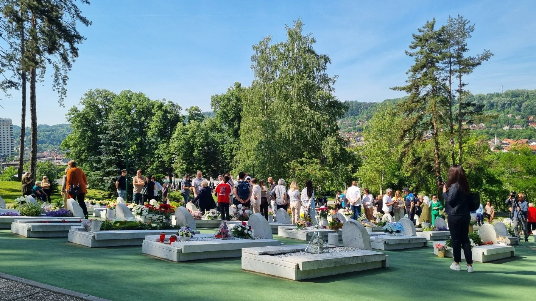 Tuzla obilježava 31 godinu od zločina na Kapiji, sve manje roditelja, sve više negatora