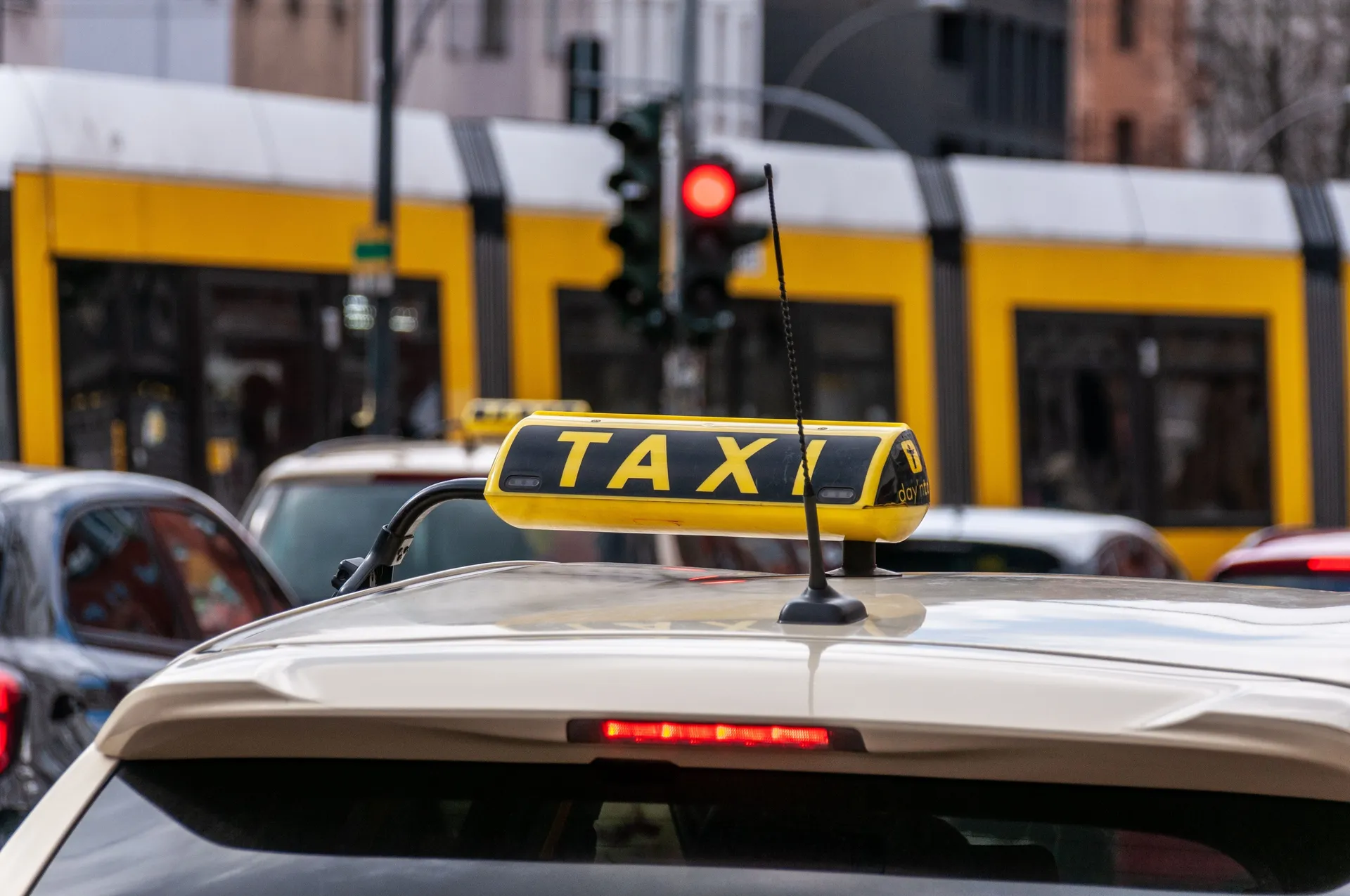 Ministarstvo zapelo u svojim odgovorima: Uber i Bolt nisu zabranjeni, ali ne mogu raditi
