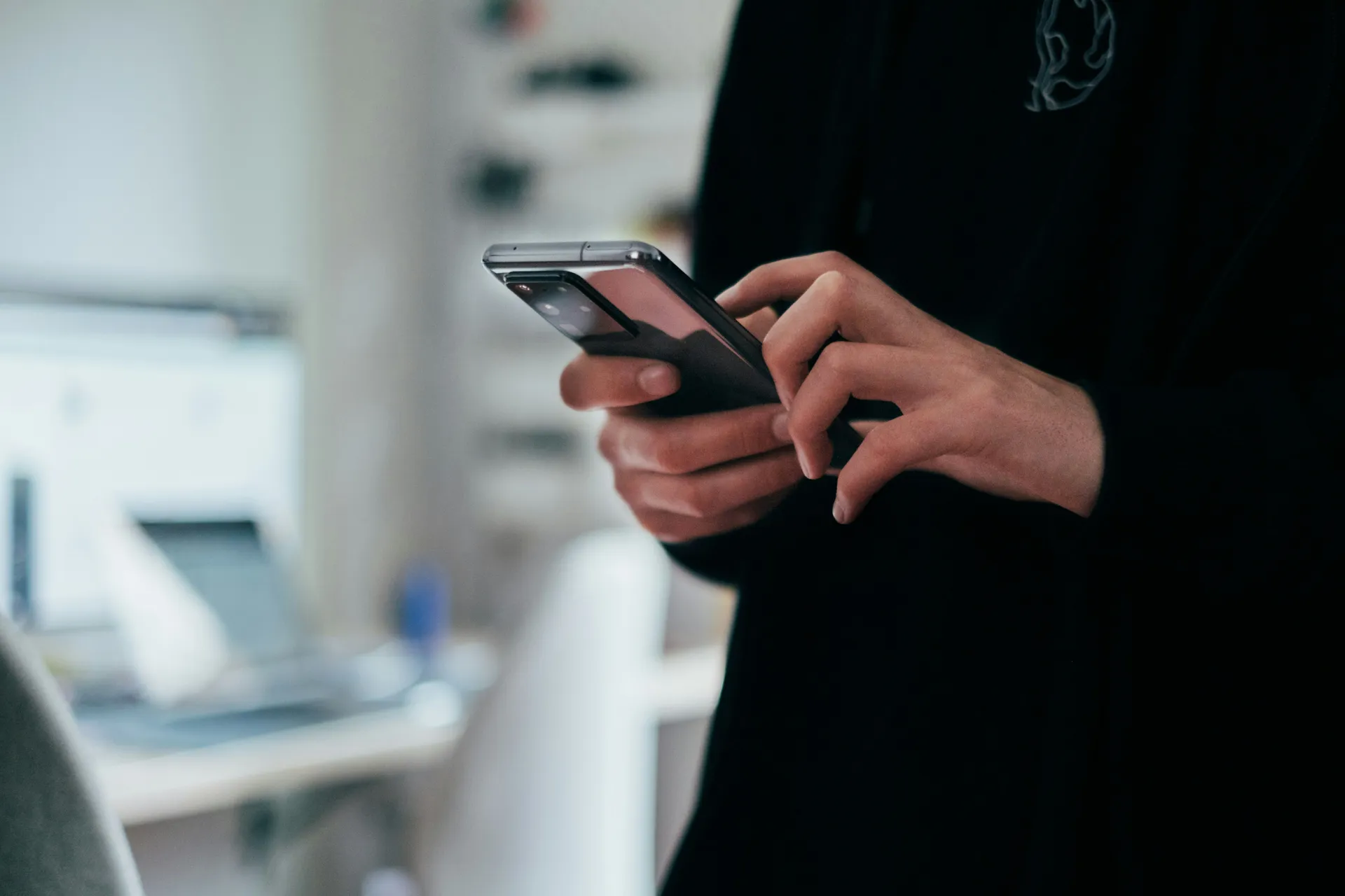 Studije pokazale da su pametni telefoni jedan od uzroka pada nataliteta