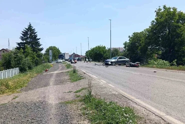 Tragičan epilog teške nesreće na bh. putu, podlegao motociklista