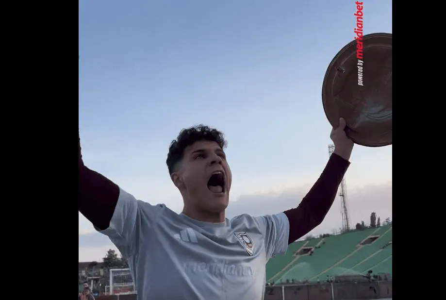 (VIDEO) Reakcija Elezija nakon što je primio nagradu "Ismir Pintol" govori više od svega