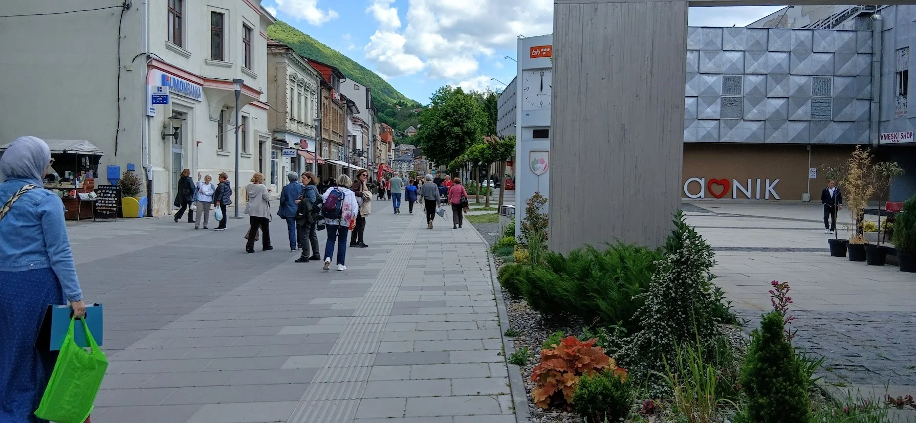 Grad pod Vlašićem u kojem zelenilo govori posebnu priču