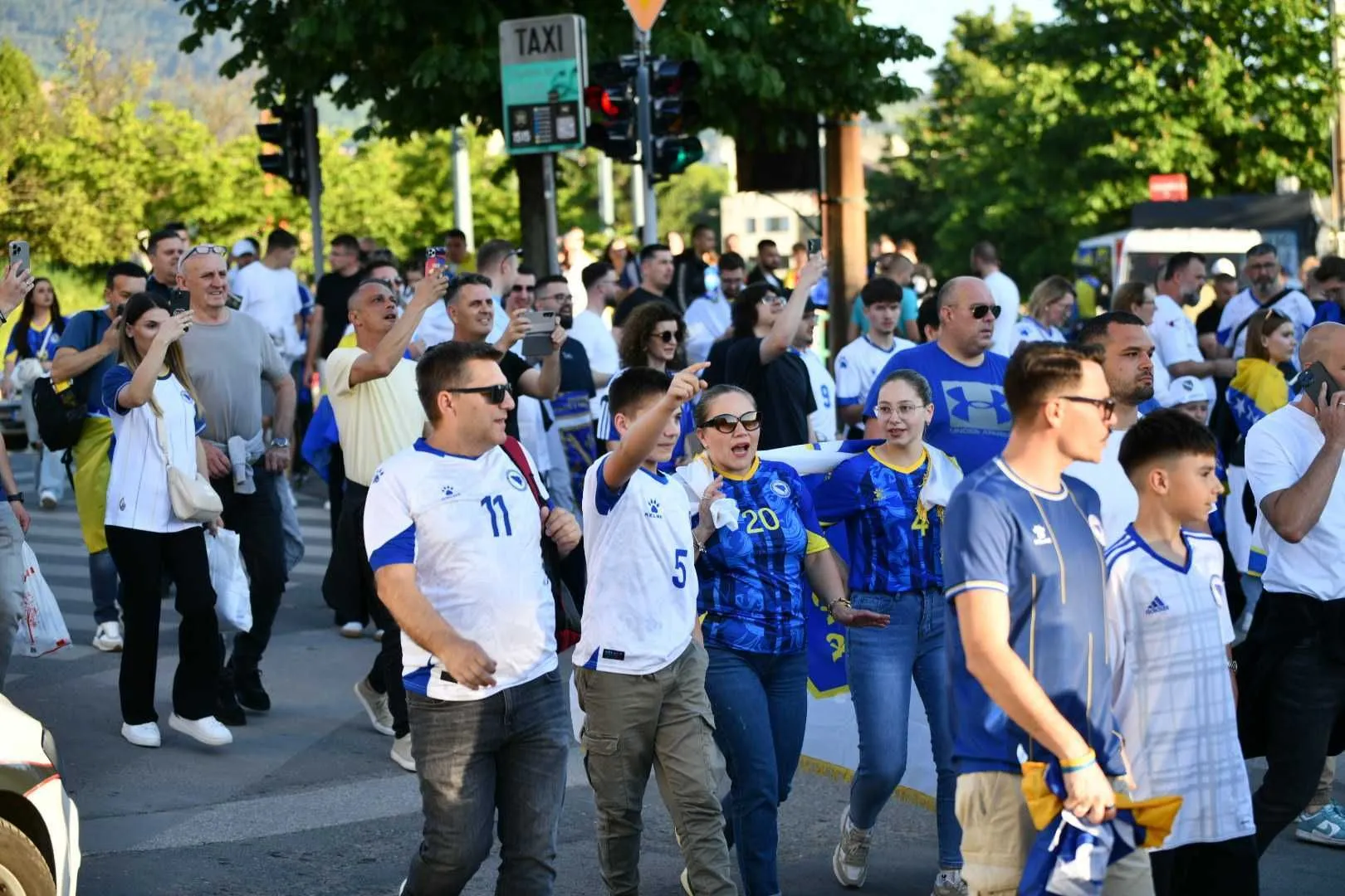 Navijači BiH pred stadionom Koševo