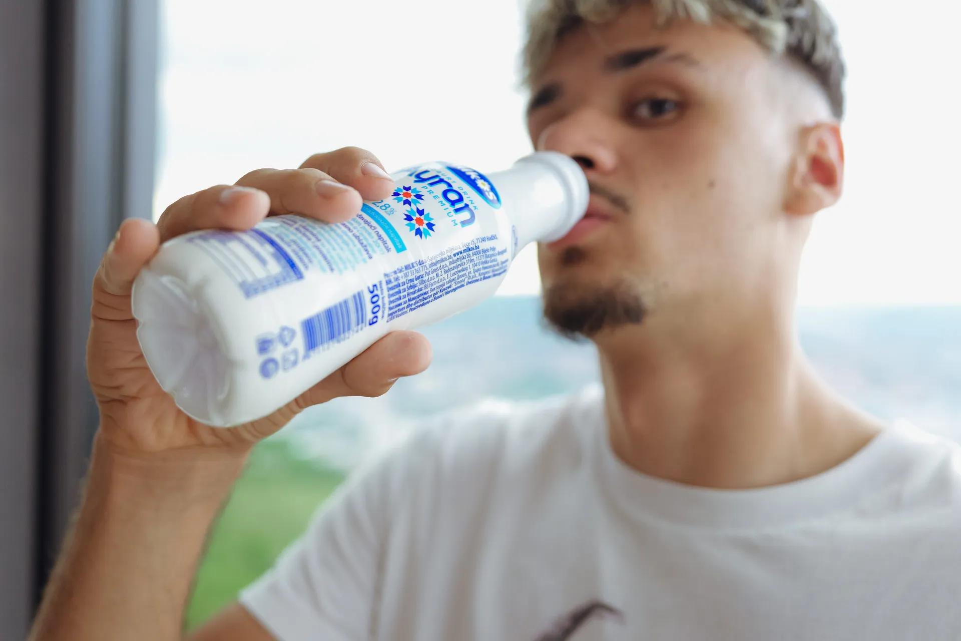 Kerim Alajbegović u saradnji sa domaćim brandovima Ella voda i Milkos 