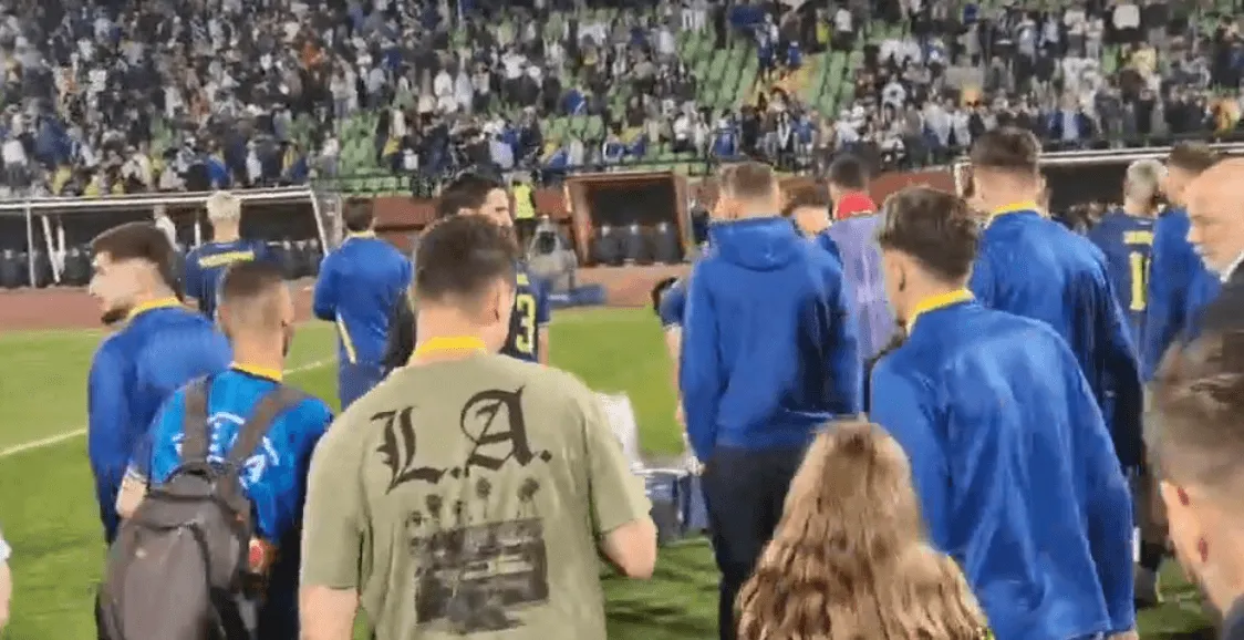(VIDEO) Ovako su navijači ispratili reprezentativce BiH nakon utakmice na Koševu