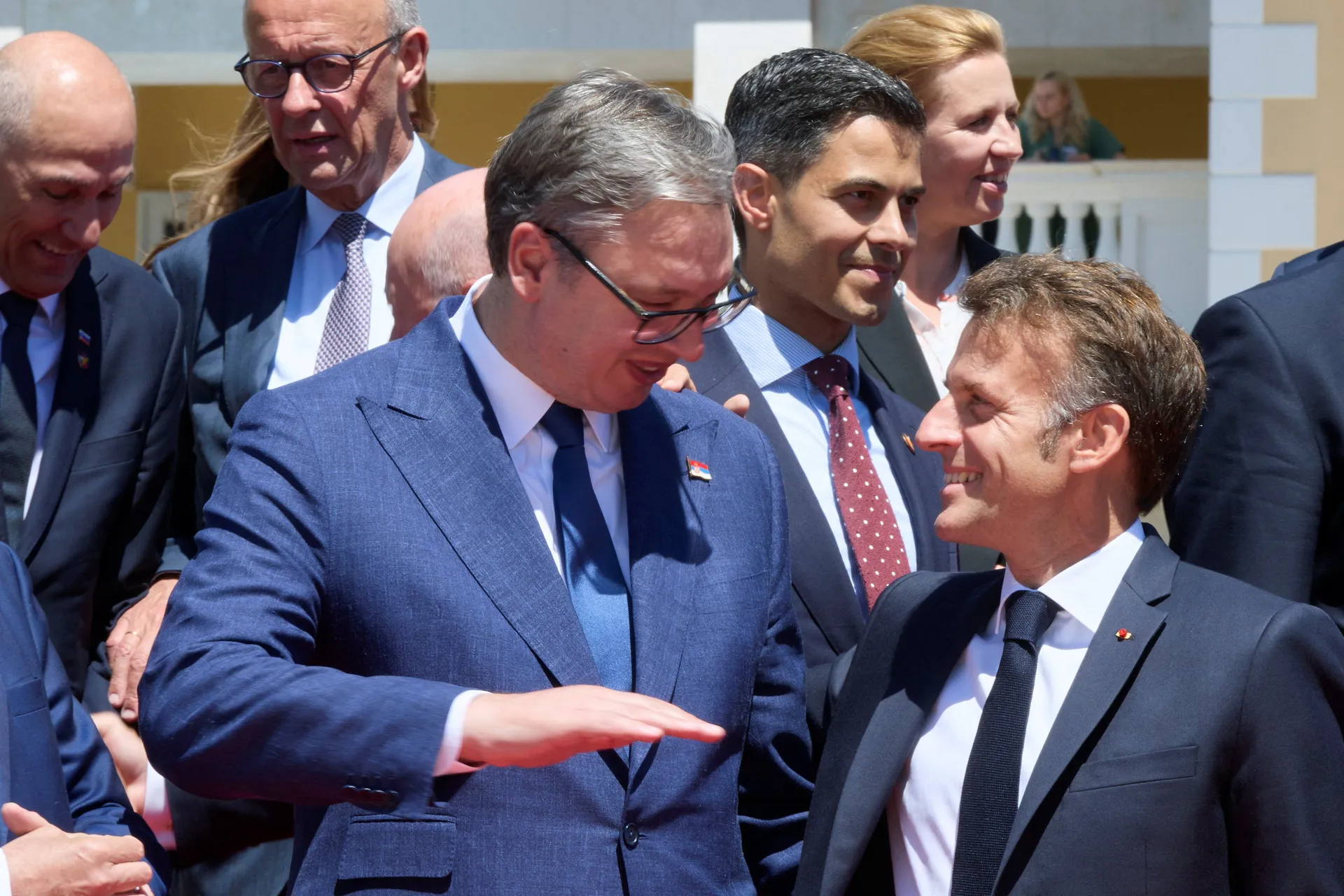 Razgovor Merza i Macrona sa Vučićem u Tivtu privukao pažnju javnosti