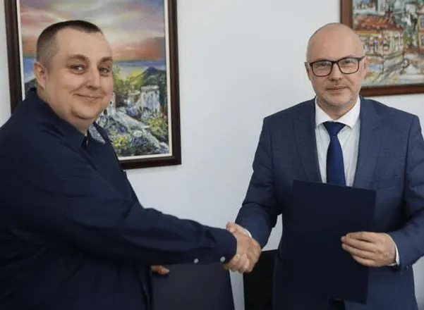 Tuzlanski kanton uvodi elektronski dnevnik u osnovne i srednje škole