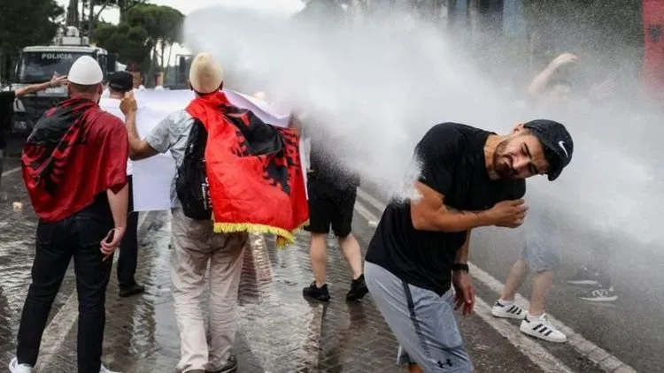 Sukobi u Tirani: Nastavljeni protesti zbog projekta navodno povezanog sa Trampovim zetom