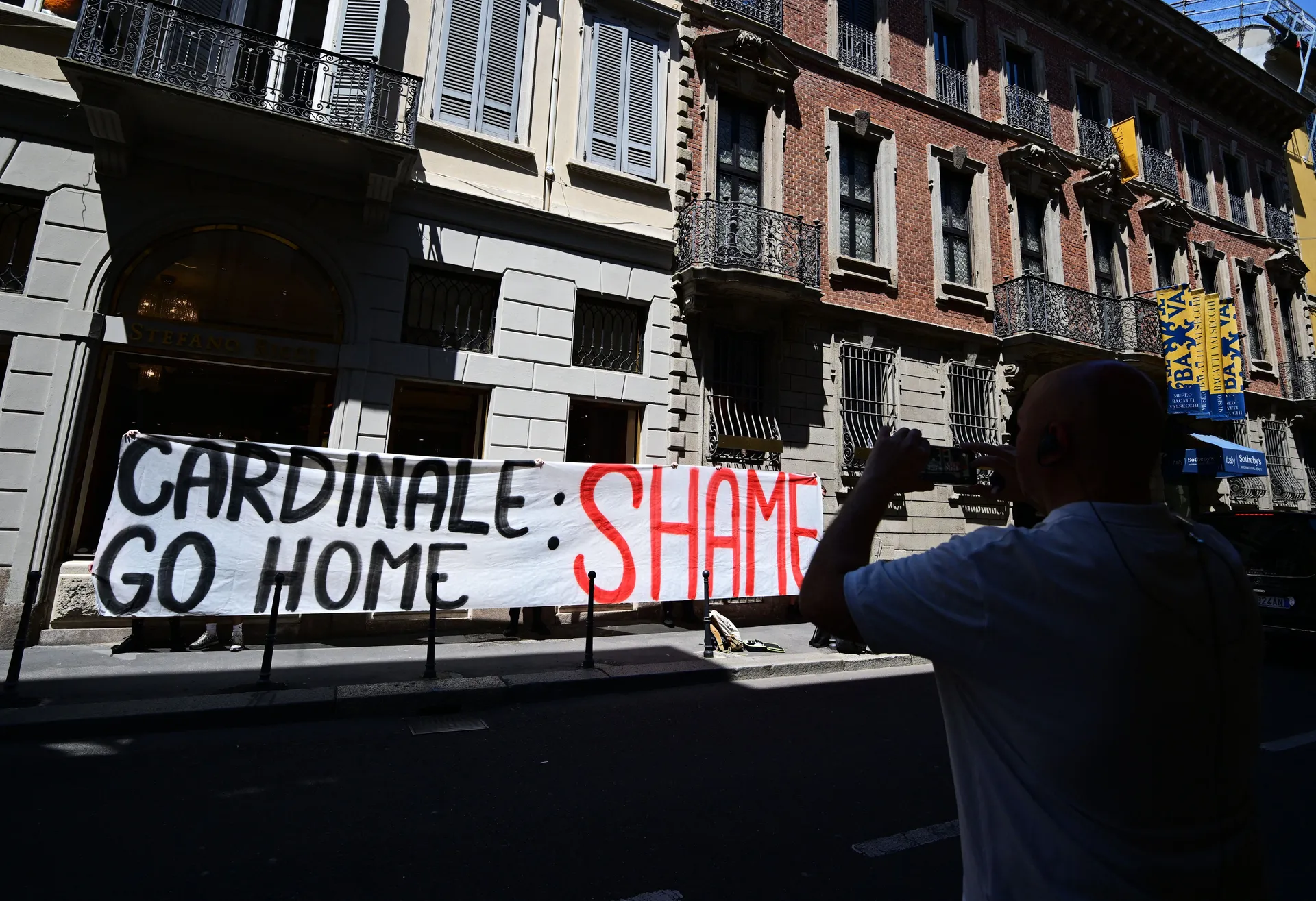 Milan i dalje bez trenera i uprave, navijači najavili žestoke proteste