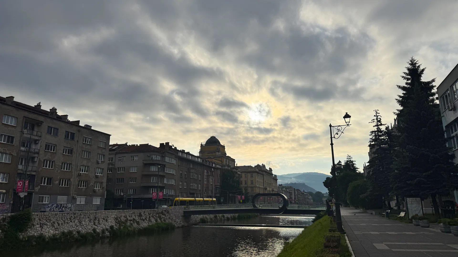 Nestabilno vrijeme donosi pljuskove širom BiH, evo kakav nas vikend očekuje