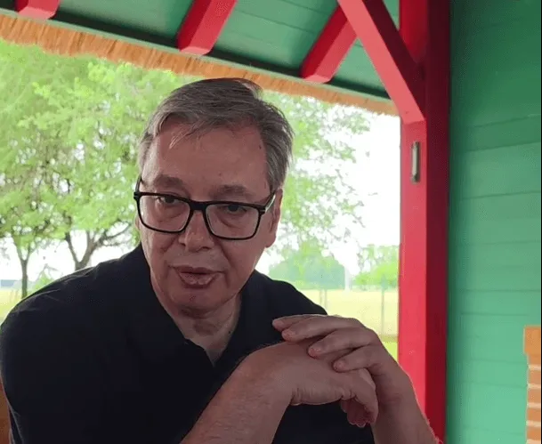 (VIDEO) Vučića nije impresionirala hrana u Crnoj Gori, kaže da je poželio slaninu i kulen
