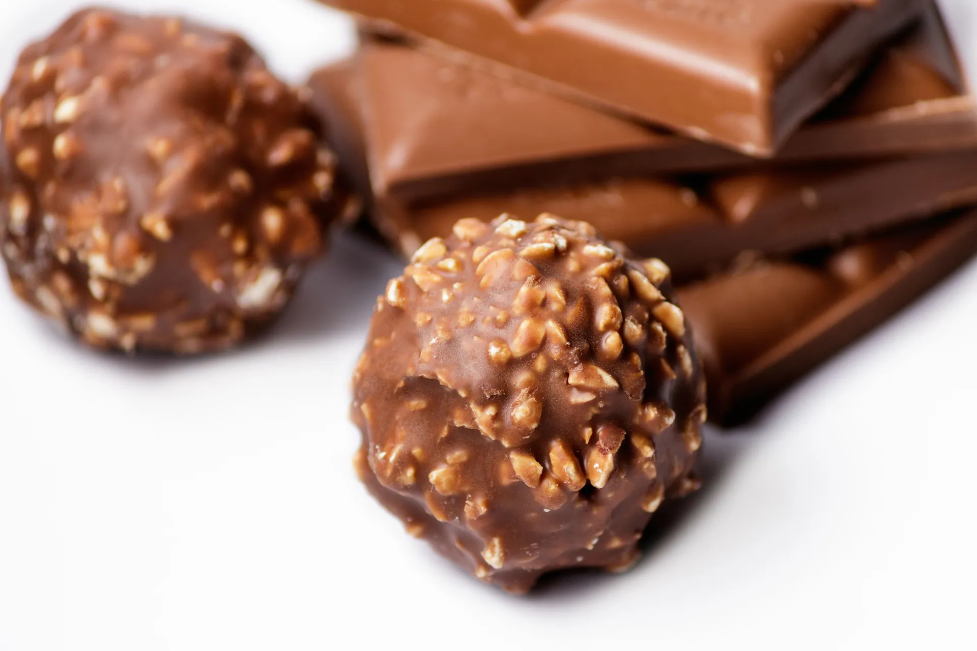 Ovaj recept za domaće Ferrero kuglice je spas za sve početnike u kuhinji, svima uspijeva