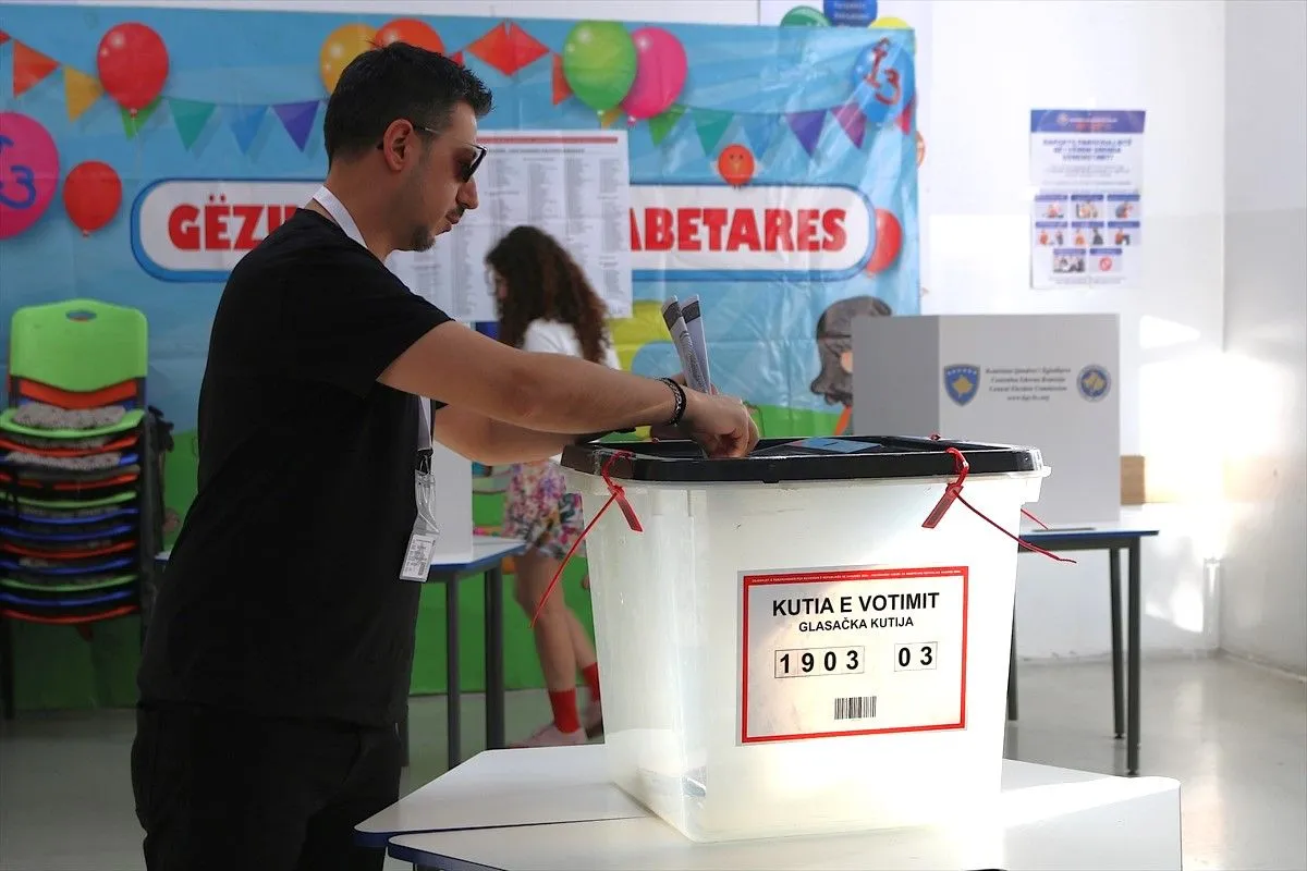 Treći izbori u 16 mjeseci, građani Kosova danas ponovo glasaju