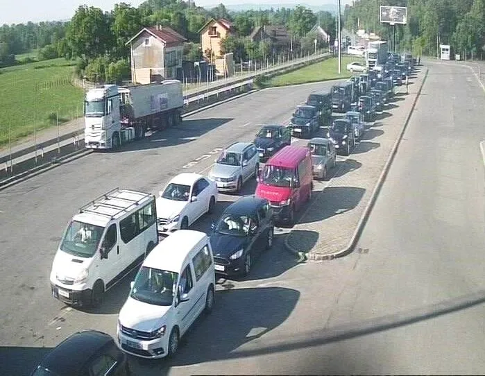 Na ovim prelazima jutros se najduže čeka, vozačima stiglo upozorenje