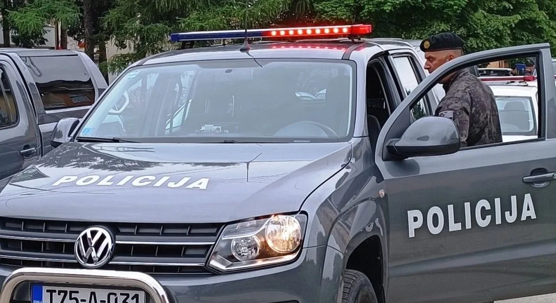 Detalji pucnjave u Banovićima: Nakon komšijske svađe ubio muškarca i ranio njegovu suprugu