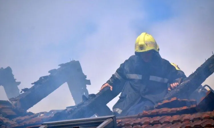Tokom noći planula porodična kuća, pronađeno tijelo 86-godišnjaka