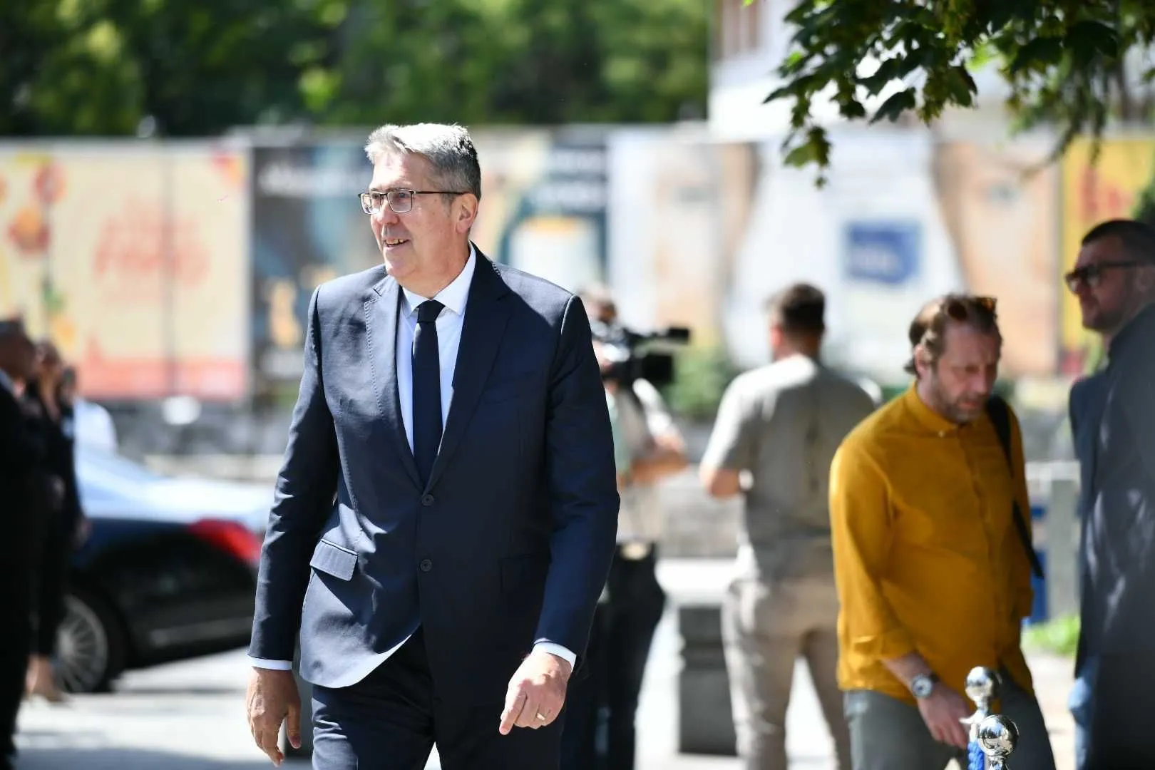 Brojne poznate ličnosti se oprostile od Edina Avdića