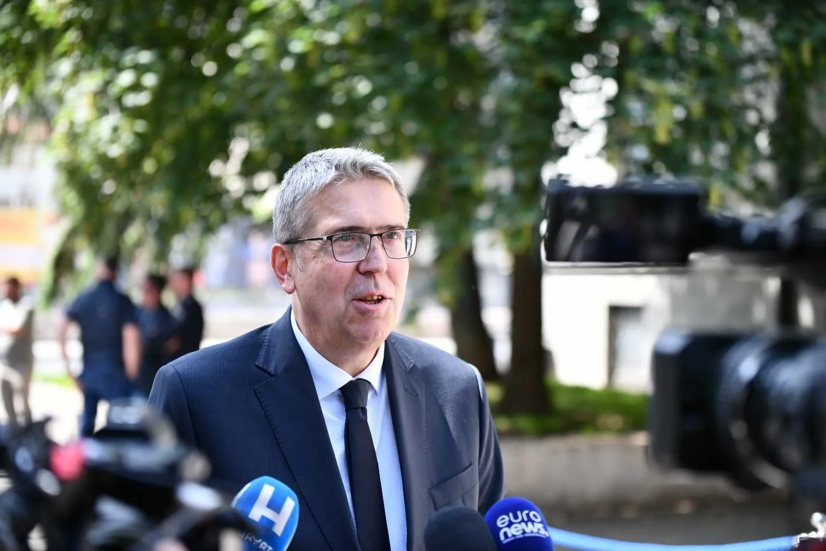 Brojne poznate ličnosti se oprostile od Edina Avdića